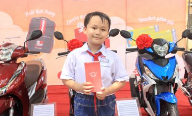 Honda Vũ Hoàng Lê tổ chức chương trình “An toàn giao thông cho nụ cười ngày mai” tại Huyện Thanh Oai