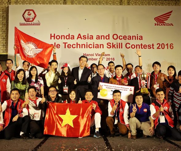 VŨ HOÀNG LÊ MANG CÚP VÔ ĐỊCH VỀ CHO VIỆT NAM TẠI ĐẤU TRƯỜNG KỸ THUẬT VIÊN GIỎI CHÂU Á – THÁI BÌNH DƯƠNG