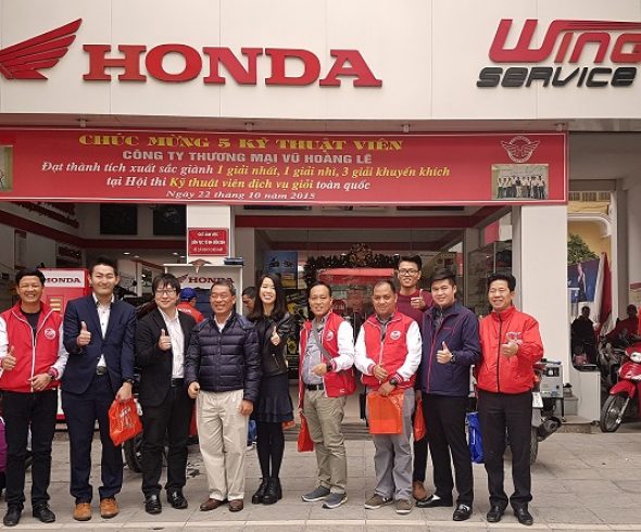 Honda Motor Nhật Bản, Honda Motor Châu Á – Thái Bình Dương đến thăm và chia sẻ niềm vui chiến thắng cùng HEAD